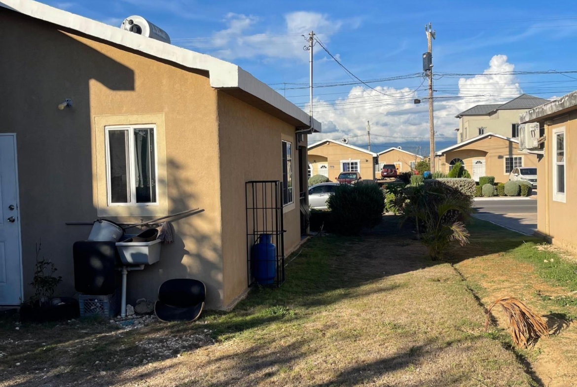 Fourteenth image of Lot 1045 Phoenix Village 1 Phase 2 in Dunbeholding, St. Catherine, Jamaica - property is For Rent