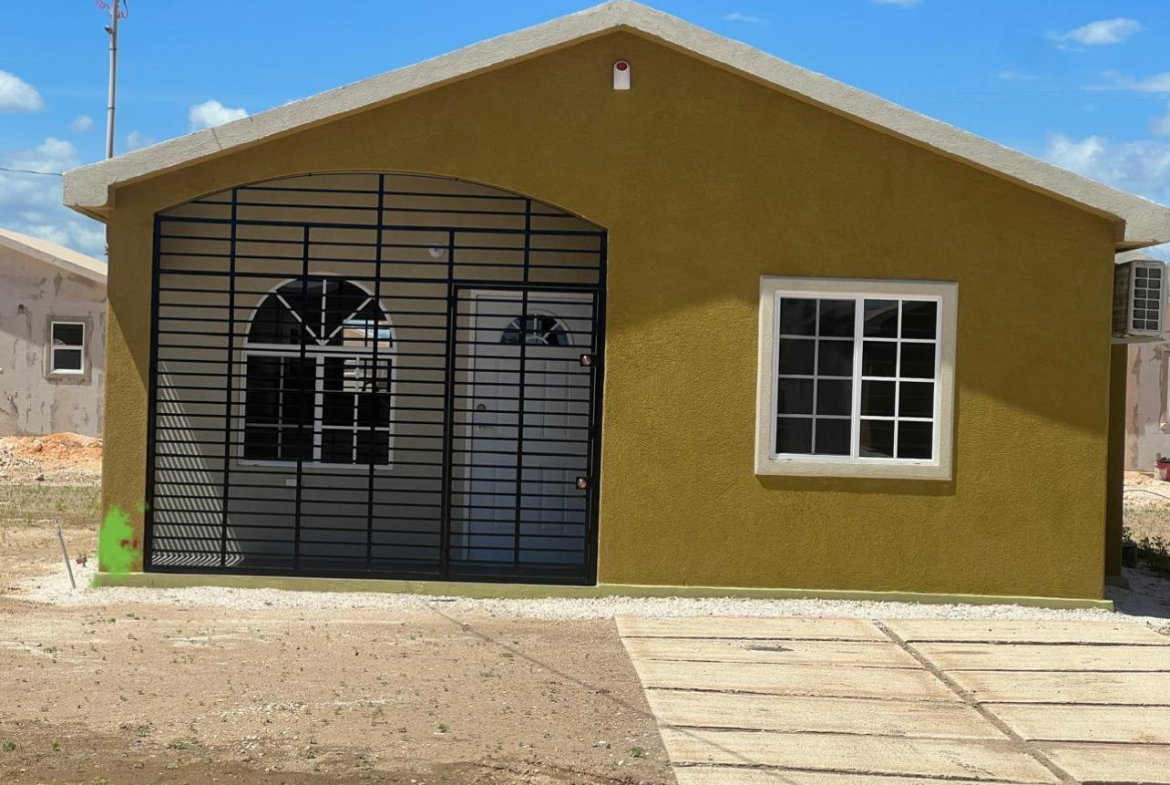 Fifth image of C-1604 Phoenix pk Village 2 ph 4 in Phoenix Park, St. Catherine, Jamaica - property is For Rent