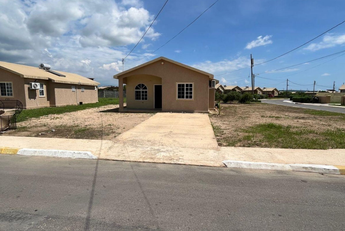 First image of Lot 1956-37 Limestone Crescent in Phoenix Park, St. Catherine, Jamaica - property is For Rent