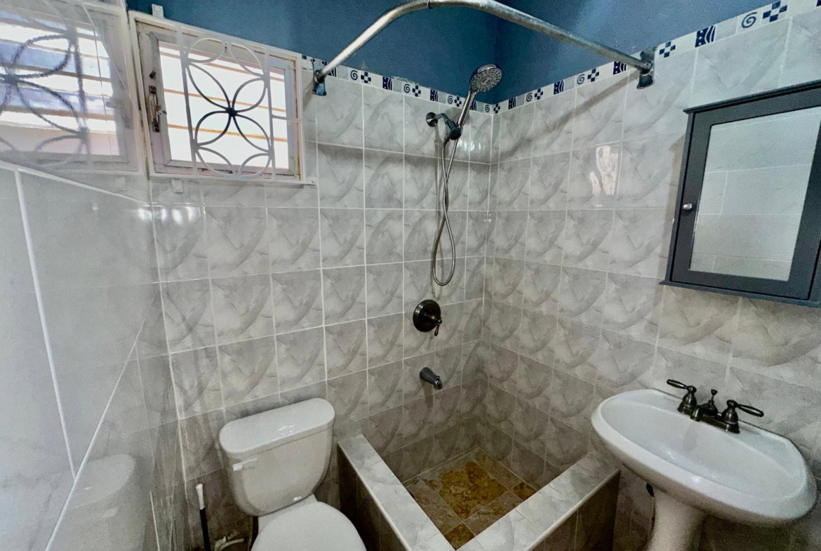 Thirteenth image of 609 West Chedwin in Greater Portmore, St. Catherine, Jamaica - property is For Rent