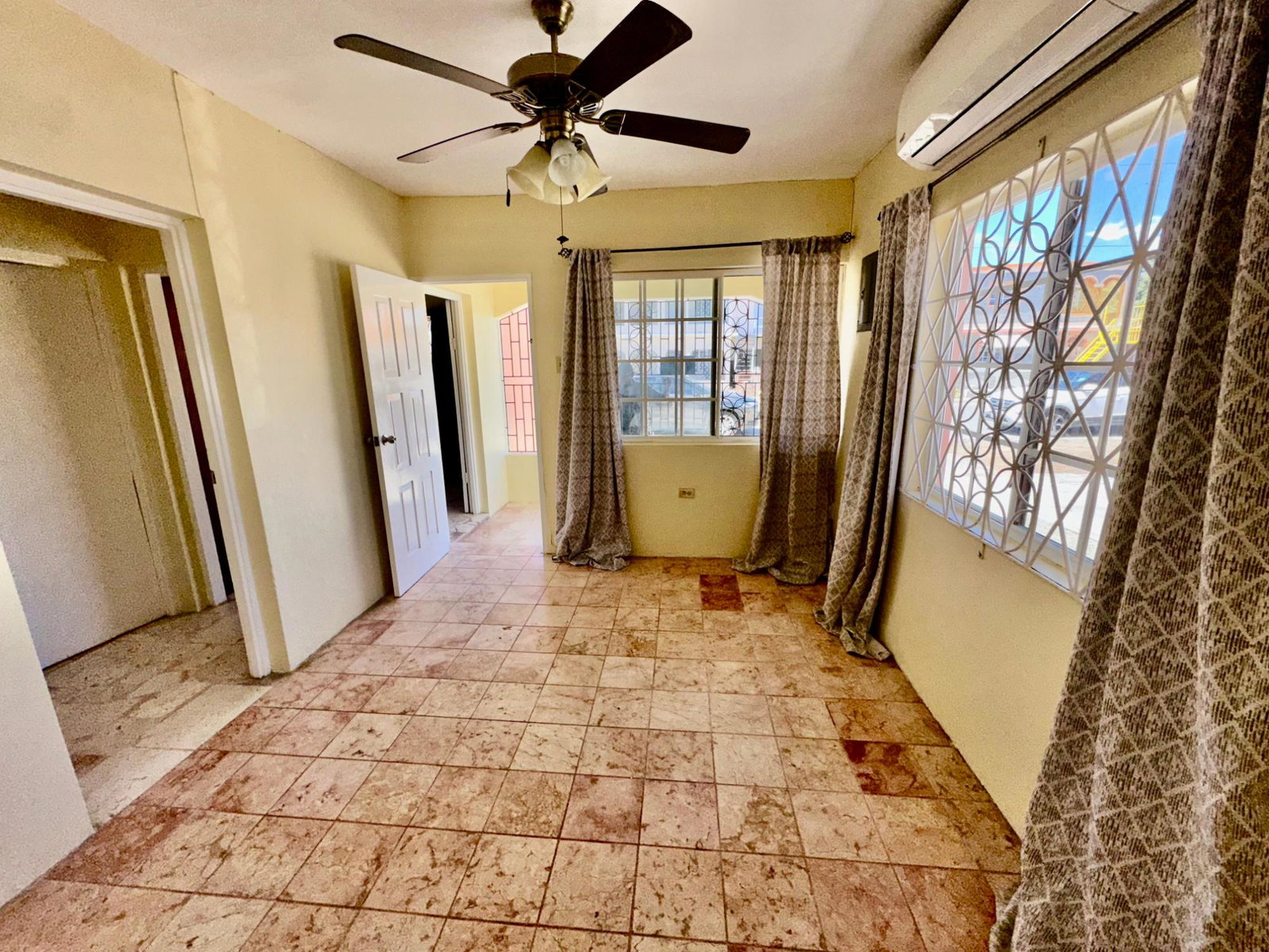Fifth image of 609 West Chedwin in Greater Portmore, St. Catherine, Jamaica - property is For Rent