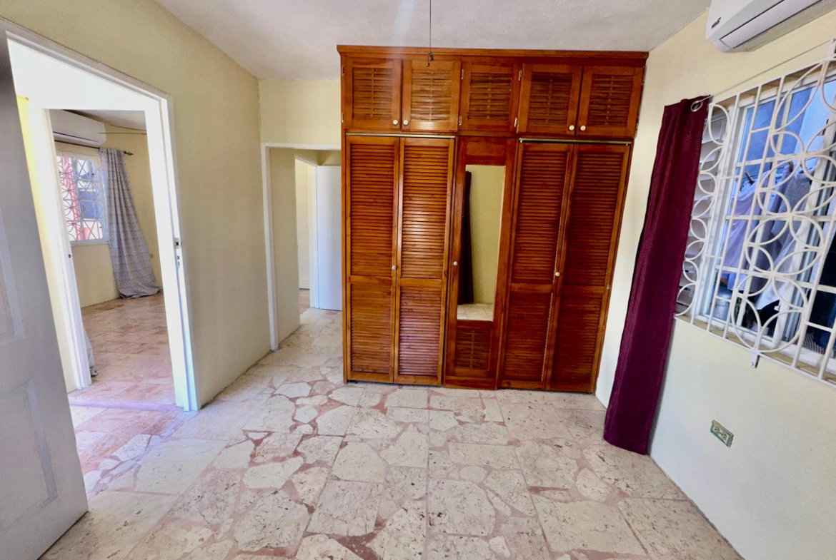 Seventh image of 609 West Chedwin in Greater Portmore, St. Catherine, Jamaica - property is For Rent