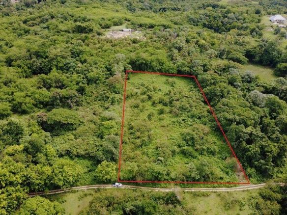 First image of 123 Oxford, Balaclava, St. el in Balaclava, St. Elizabeth, Jamaica - property is For Sale