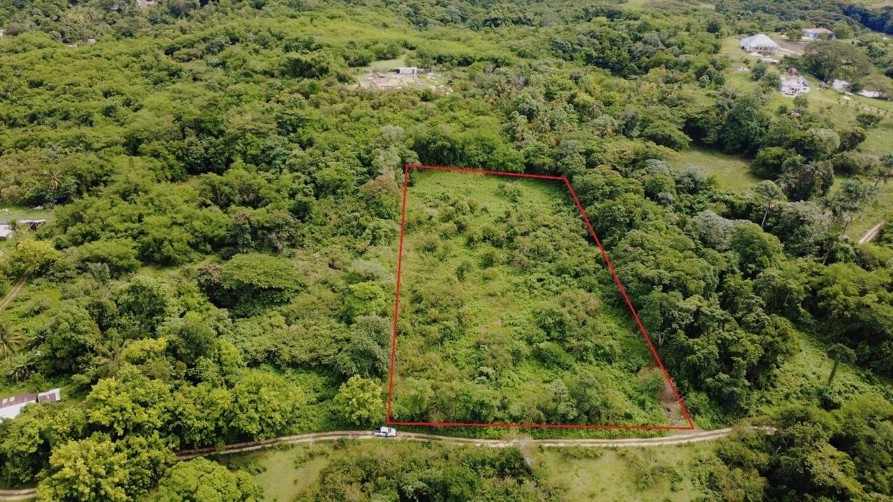 First image of 123 Oxford, Balaclava, St. el in Balaclava, St. Elizabeth, Jamaica - property is For Sale