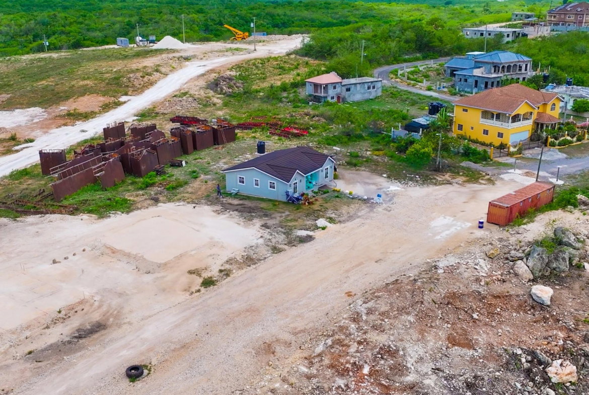 Second image of 297 Unit 297 - Toby Hammocks in Freetown, Clarendon, Jamaica - property is For Sale