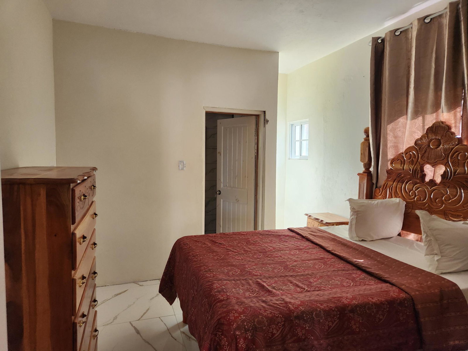 Seventh image of Apt h- Unity Hall in Unity Hall, St. James, Jamaica - property is For Rent