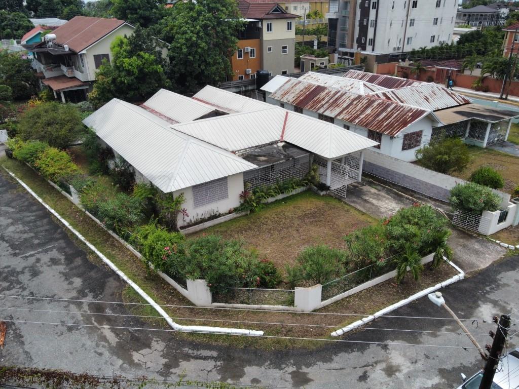 Second image of 7 Liguanea Terrace in Kingston 6, St. Andrew, Jamaica - property is For Sale