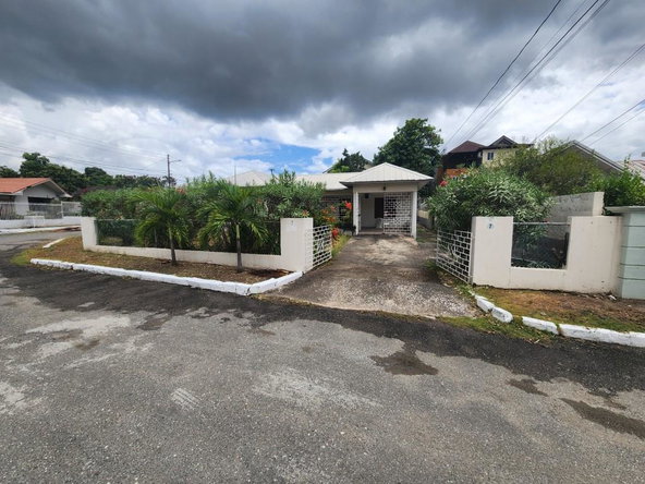 Sixth image of 7 Liguanea Terrace in Kingston 6, St. Andrew, Jamaica - property is For Sale