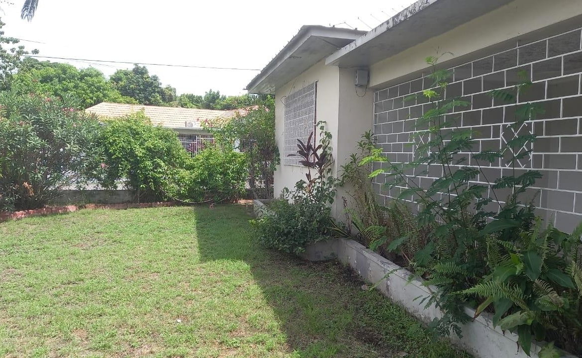 Tenth image of 7 Liguanea Terrace in Kingston 6, St. Andrew, Jamaica - property is For Sale