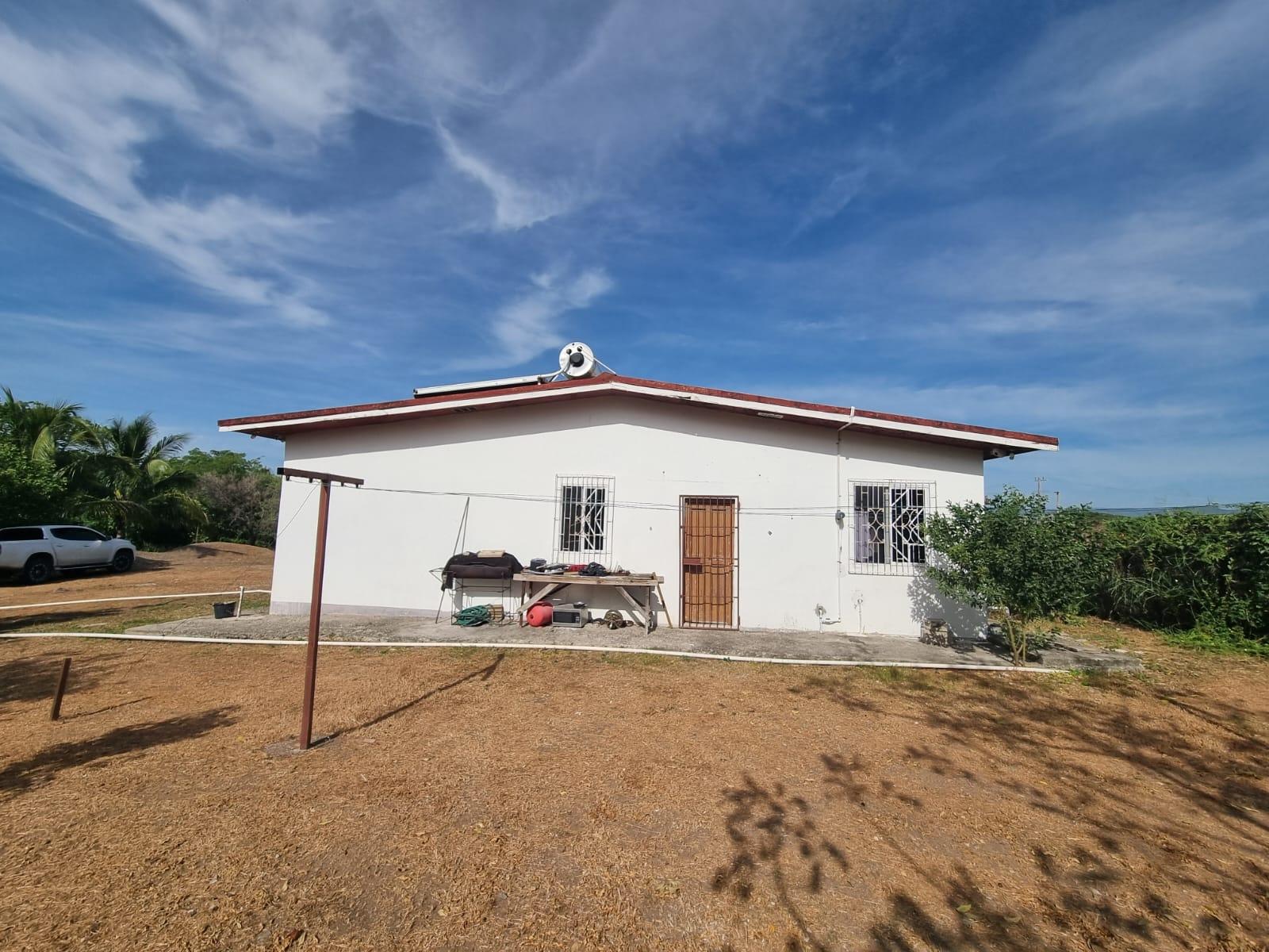 3-Bedroom-House-for-Sale-in-Chateau-May-Pen-Clarendon-Jamaica Second image of 17 Chateau Road, May Pen in Chateau, Clarendon, Jamaica - property is For Sale