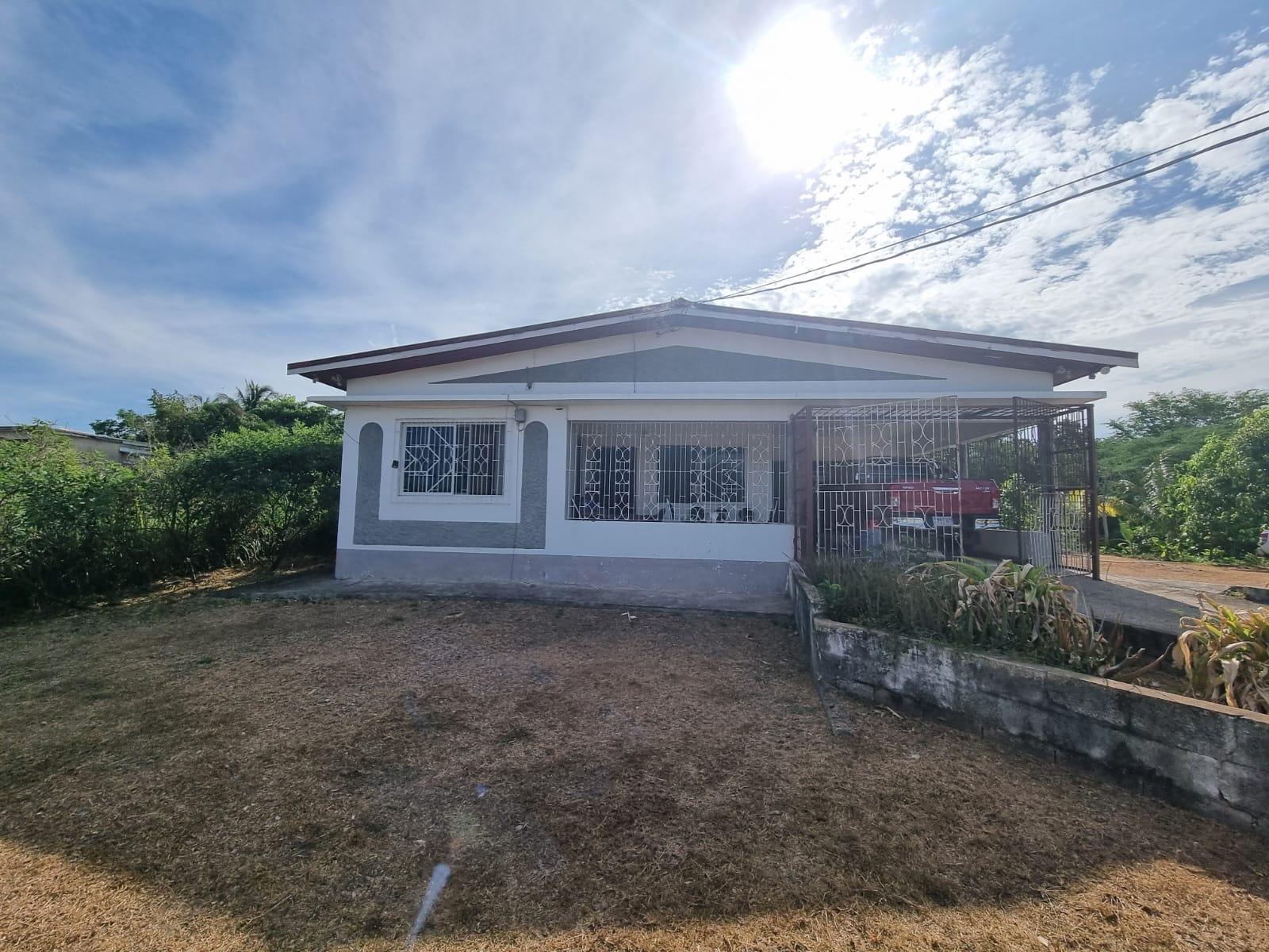 3-Bedroom-House-for-Sale-in-Chateau-May-Pen-Clarendon-Jamaica Third image of 17 Chateau Road, May Pen in Chateau, Clarendon, Jamaica - property is For Sale