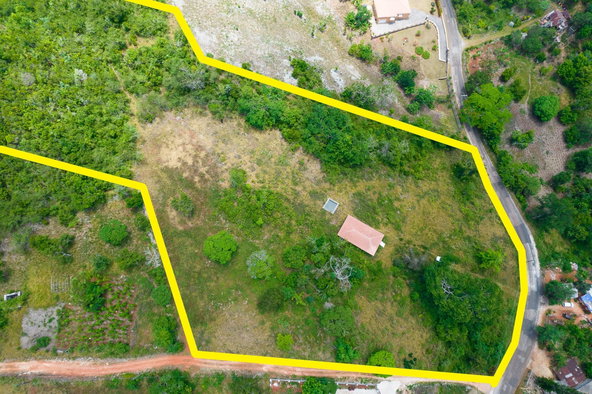 Fifth image of Pratville Road in Knockpatrick, Manchester, Jamaica - property is For Sale