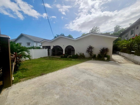 Second image of 1-23 Glendon Circle in Kingston 6, St. Andrew, Jamaica - property is For Rent