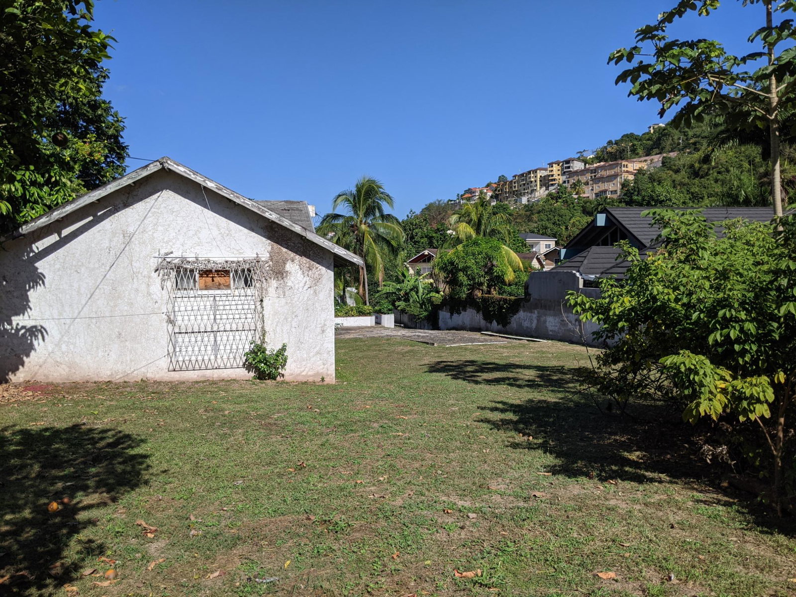 4-Bedroom-Fixer-Upper-House-for-Sale-in-Norbrook-St.-Andrew-Jamaica Seventh image of 31 Norbrook Road in Kingston 8, St. Andrew, Jamaica - property is For Sale