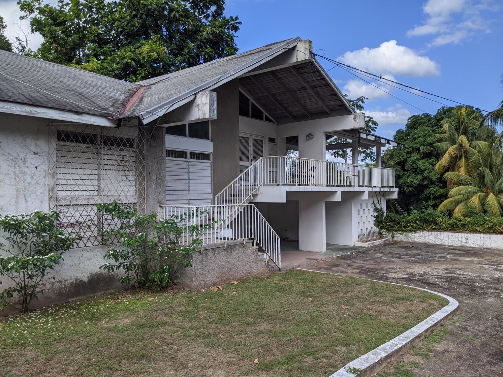 4-Bedroom-Fixer-Upper-House-for-Sale-in-Norbrook-St.-Andrew-Jamaica Eighth image of 31 Norbrook Road in Kingston 8, St. Andrew, Jamaica - property is For Sale