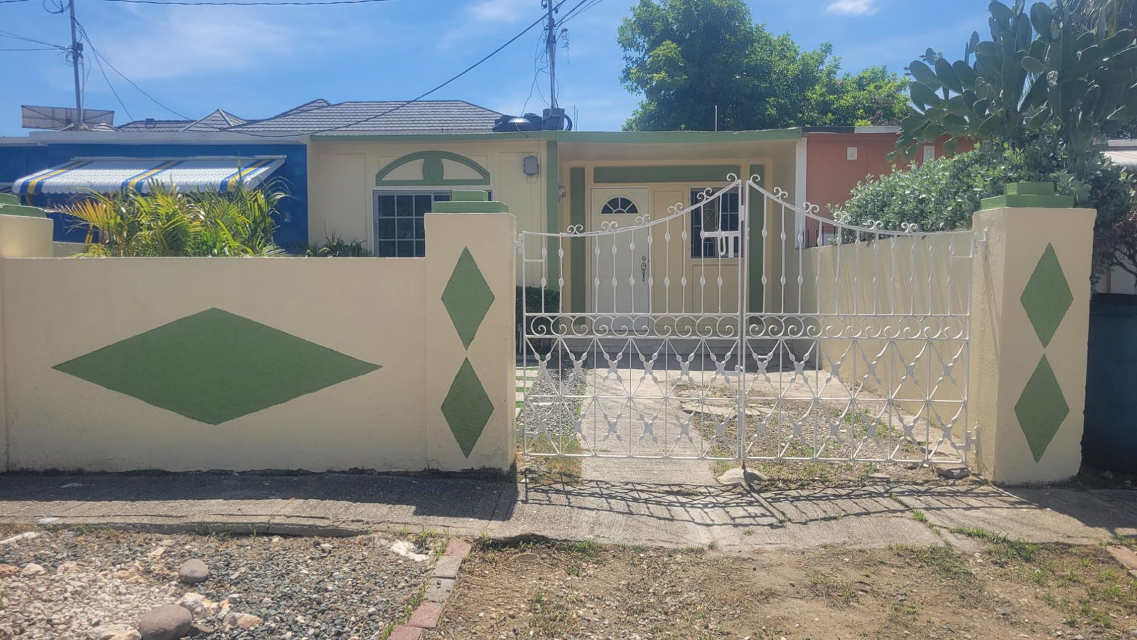 Second image of 343 nw 7th Street, 8 West in Greater Portmore, St. Catherine, Jamaica - property is For Rent