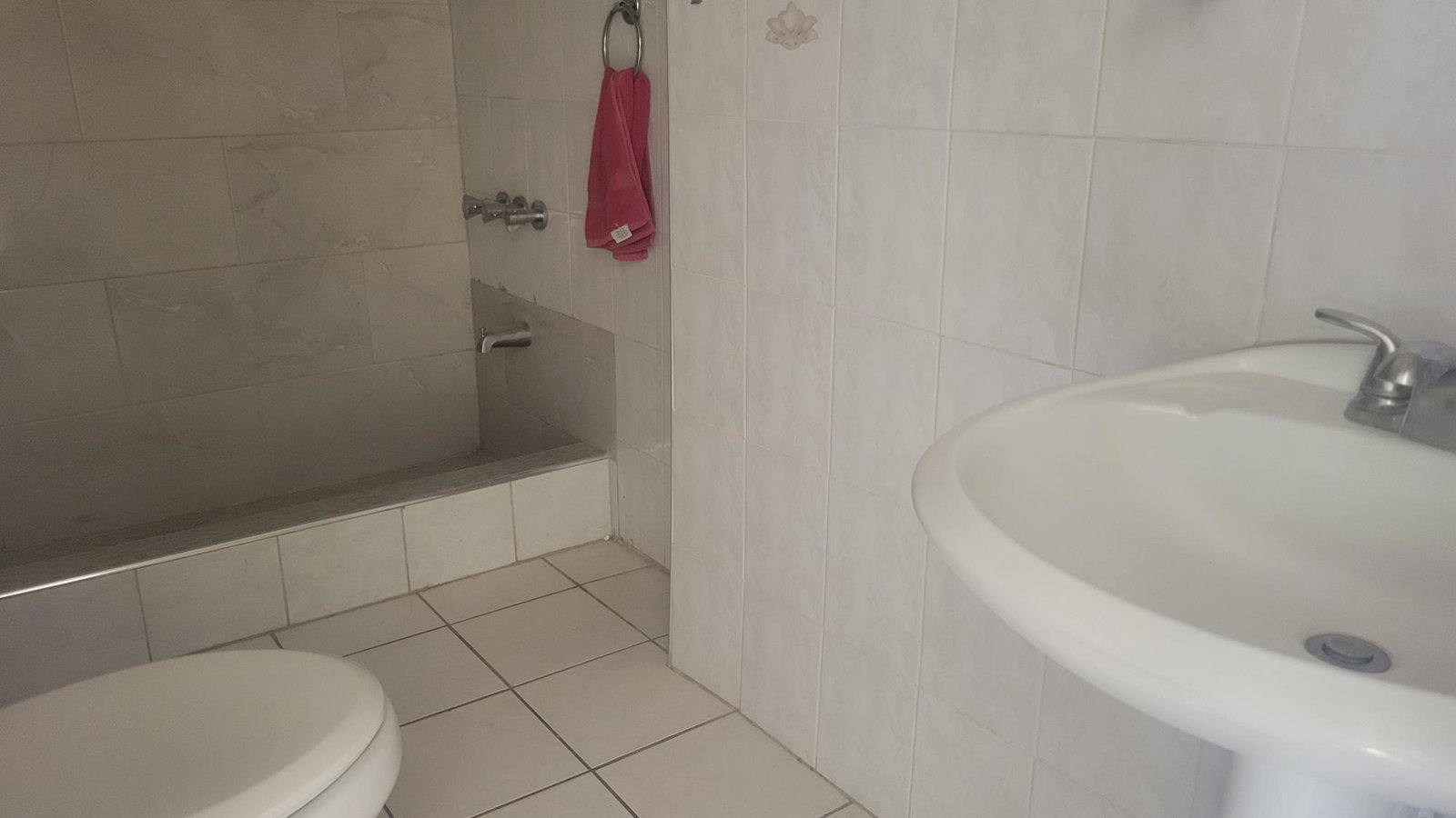 Eleventh image of 343 nw 7th Street, 8 West in Greater Portmore, St. Catherine, Jamaica - property is For Rent