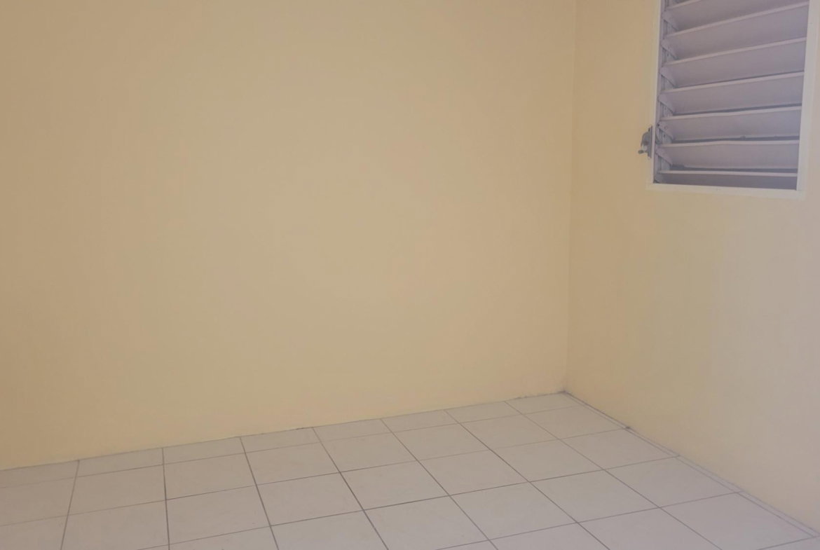Twelfth image of 343 nw 7th Street, 8 West in Greater Portmore, St. Catherine, Jamaica - property is For Rent