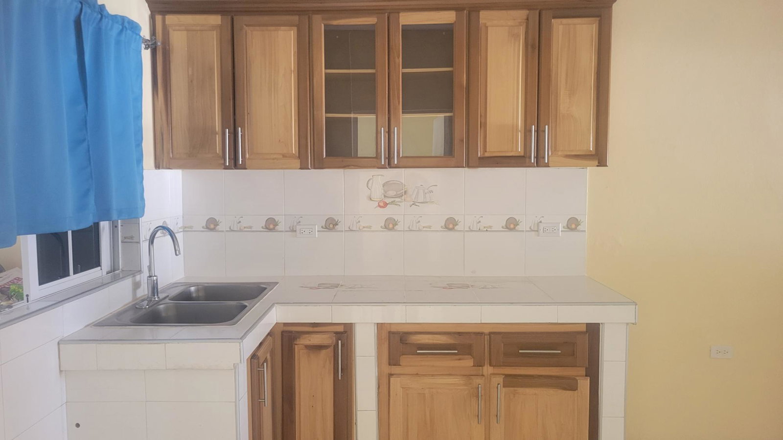 Fifteenth image of 343 nw 7th Street, 8 West in Greater Portmore, St. Catherine, Jamaica - property is For Rent