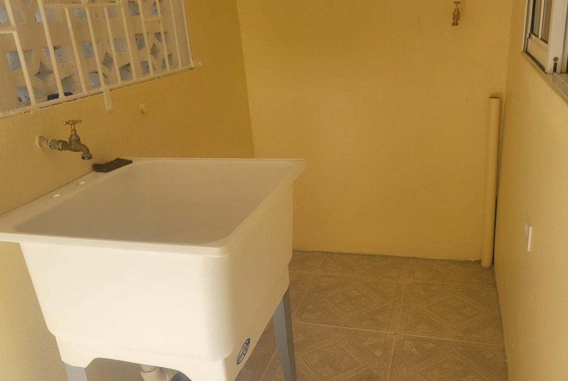 Seventeenth image of 343 nw 7th Street, 8 West in Greater Portmore, St. Catherine, Jamaica - property is For Rent
