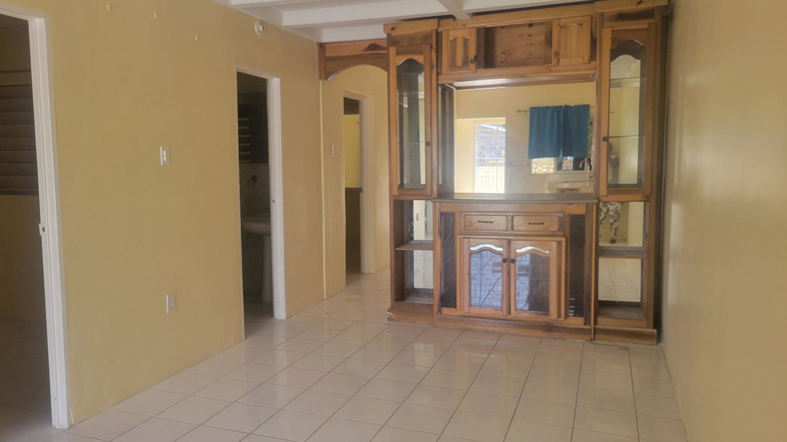 Sixth image of 343 nw 7th Street, 8 West in Greater Portmore, St. Catherine, Jamaica - property is For Rent