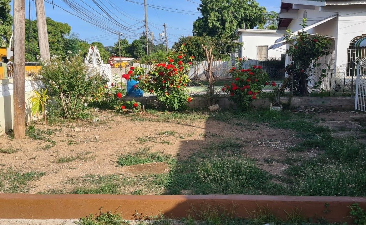 Fourth image of Content Drive in Spanish Town, St. Catherine, Jamaica - property is For Sale