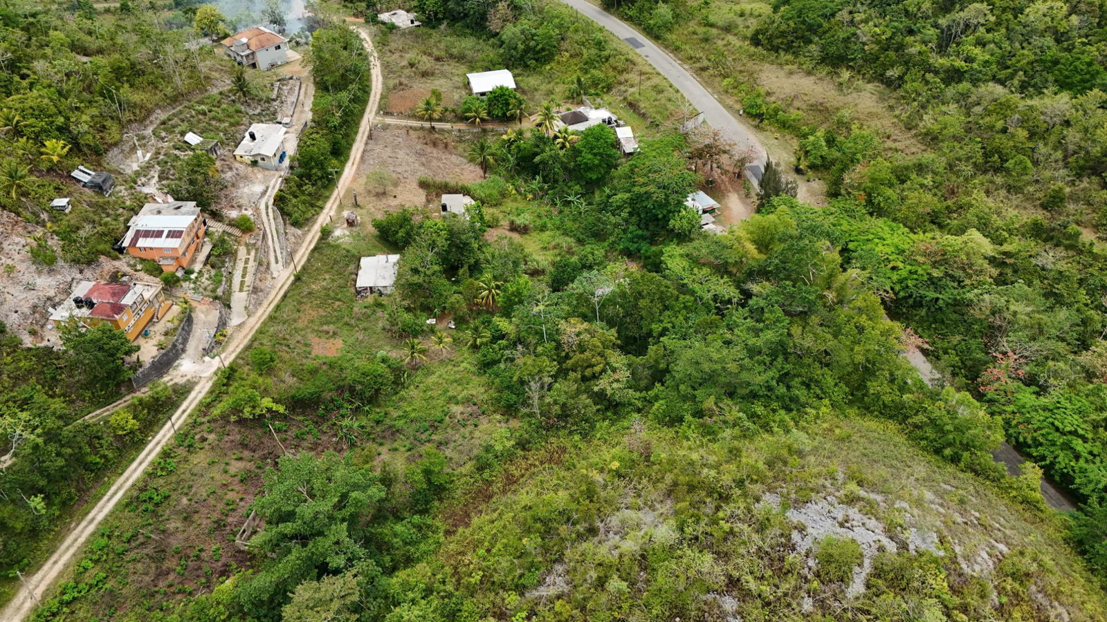Seventh image of 4 Haddon, Walkerswood in Walkers Wood, St. Ann, Jamaica - property is For Sale