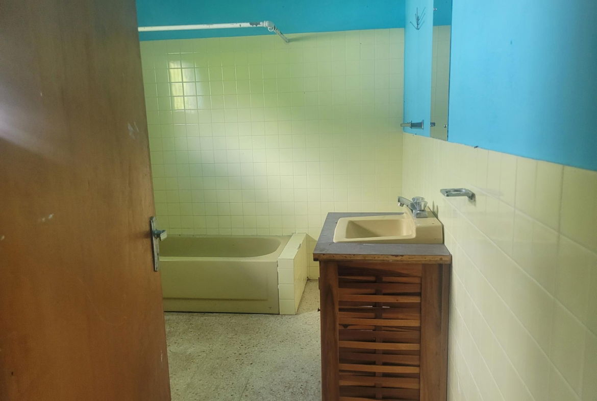 5-Bed-4-Bath-Two-Family-House-for-Sale-in-Denbigh-Clarendon-Jamaica Seventeenth image of Denbigh in Denbigh, Clarendon, Jamaica - property is For Sale