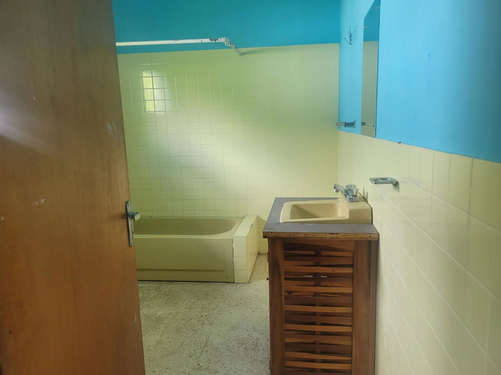 5-Bed-4-Bath-Two-Family-House-for-Sale-in-Denbigh-Clarendon-Jamaica Seventeenth image of Denbigh in Denbigh, Clarendon, Jamaica - property is For Sale