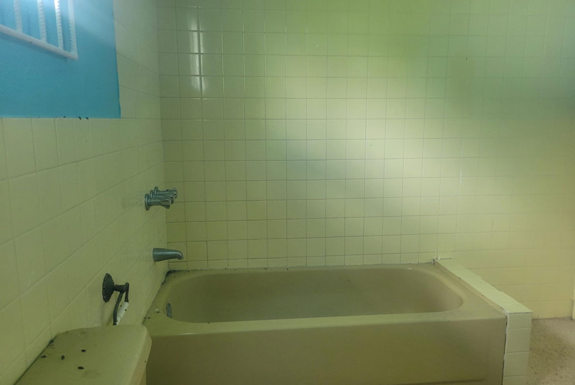 5-Bed-4-Bath-Two-Family-House-for-Sale-in-Denbigh-Clarendon-Jamaica Eighteenth image of Denbigh in Denbigh, Clarendon, Jamaica - property is For Sale