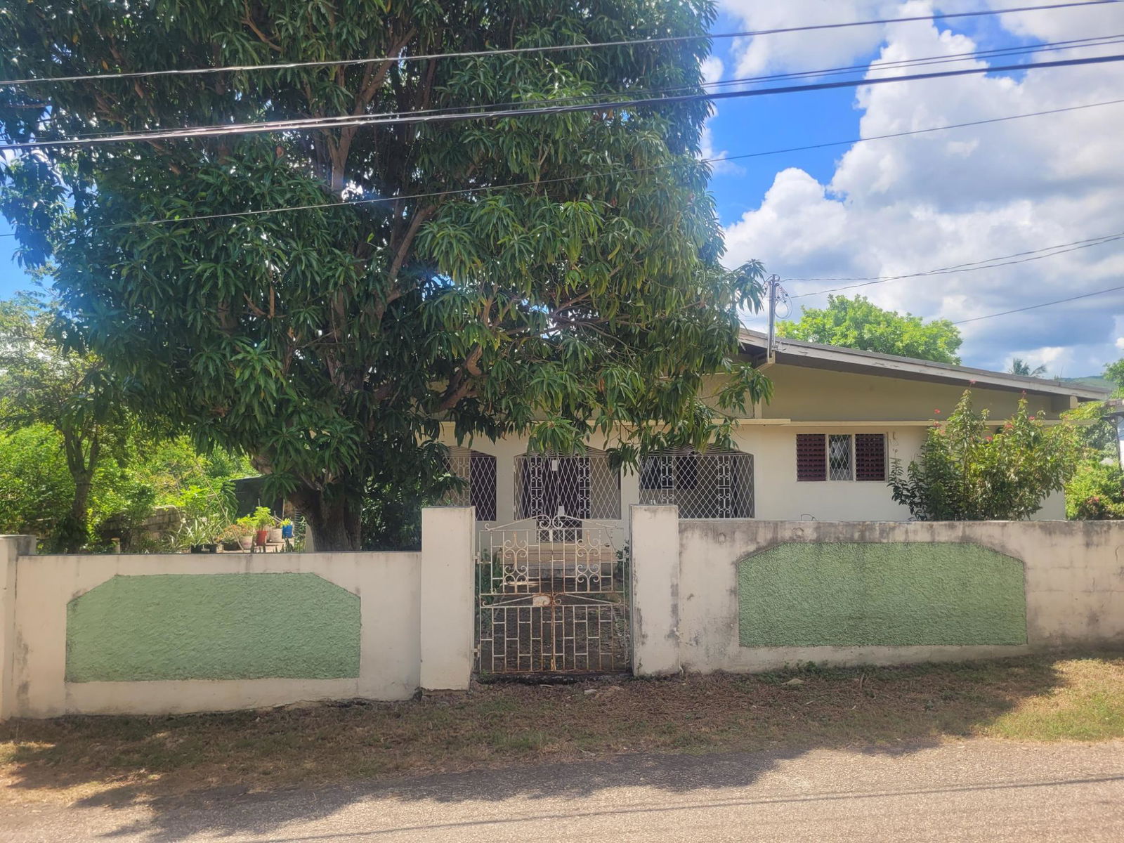 5-Bed-4-Bath-Two-Family-House-for-Sale-in-Denbigh-Clarendon-Jamaica Third image of Denbigh in Denbigh, Clarendon, Jamaica - property is For Sale