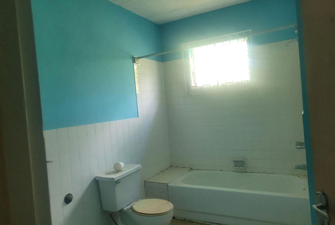 5-Bed-4-Bath-Two-Family-House-for-Sale-in-Denbigh-Clarendon-Jamaica Twenty-Second image of Denbigh in Denbigh, Clarendon, Jamaica - property is For Sale