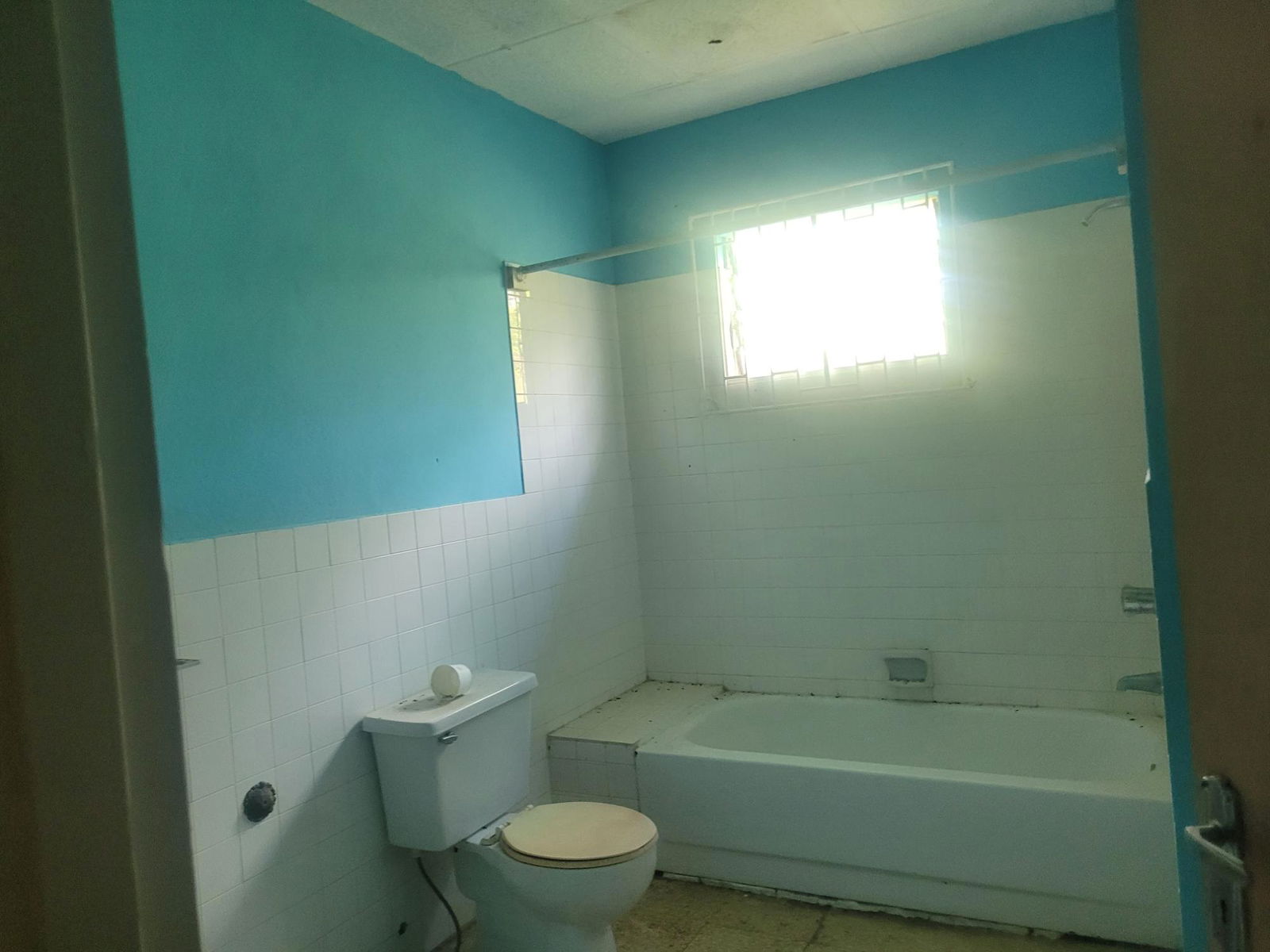 5-Bed-4-Bath-Two-Family-House-for-Sale-in-Denbigh-Clarendon-Jamaica Twenty-Second image of Denbigh in Denbigh, Clarendon, Jamaica - property is For Sale