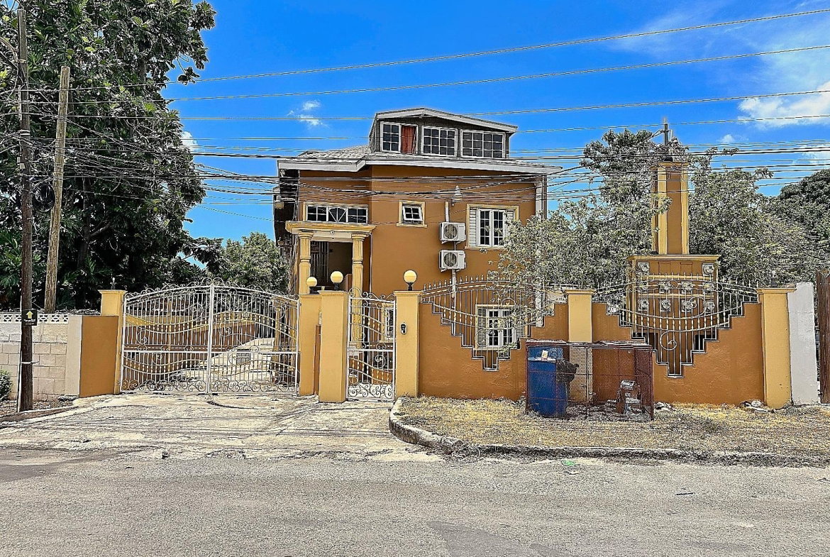 Third image of 3 Lavant Avenue in Kingston 8, St. Andrew, Jamaica - property is For Sale
