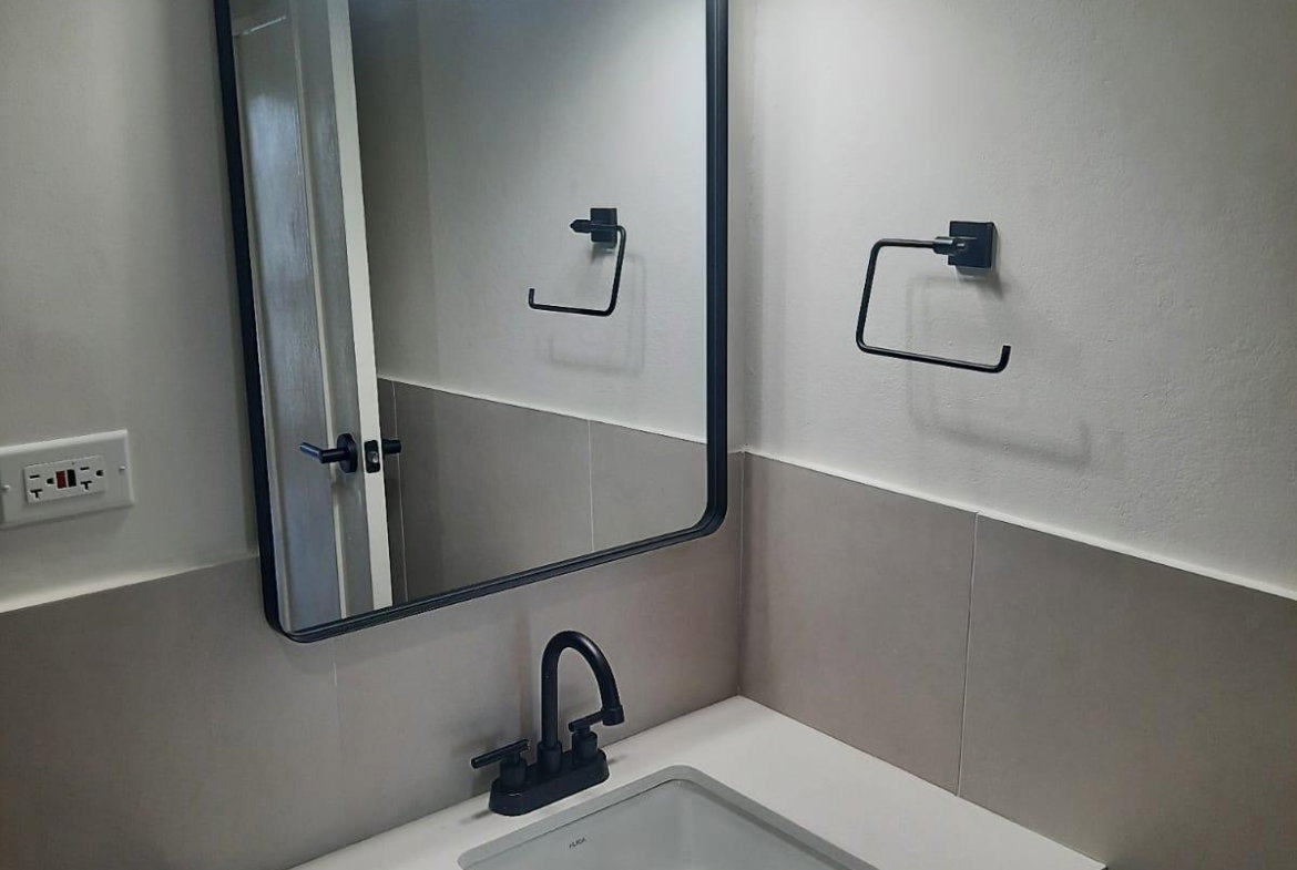 Tenth image of Apt # 51b-44 Trafalgar Road in Kingston 10, St. Andrew, Jamaica - property is For Rent