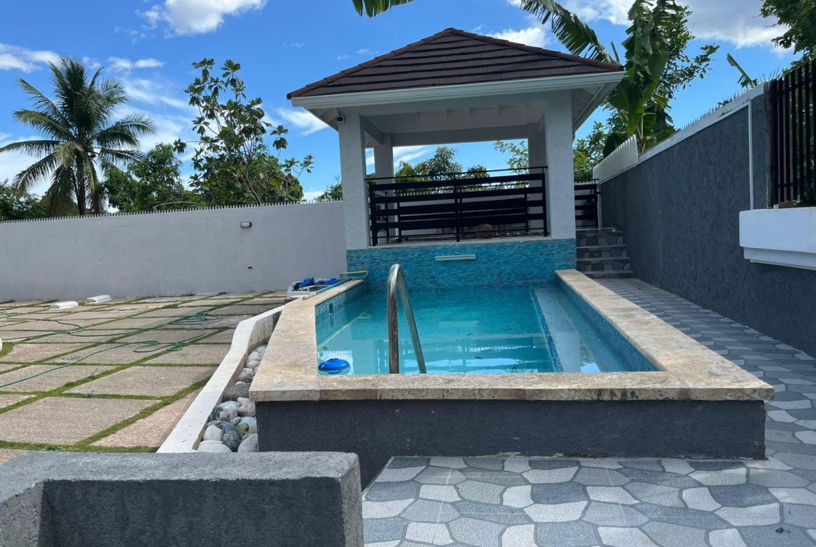 Fourteenth image of 129 Red Hills Road in Kingston 19, St. Andrew, Jamaica - property is For Rent