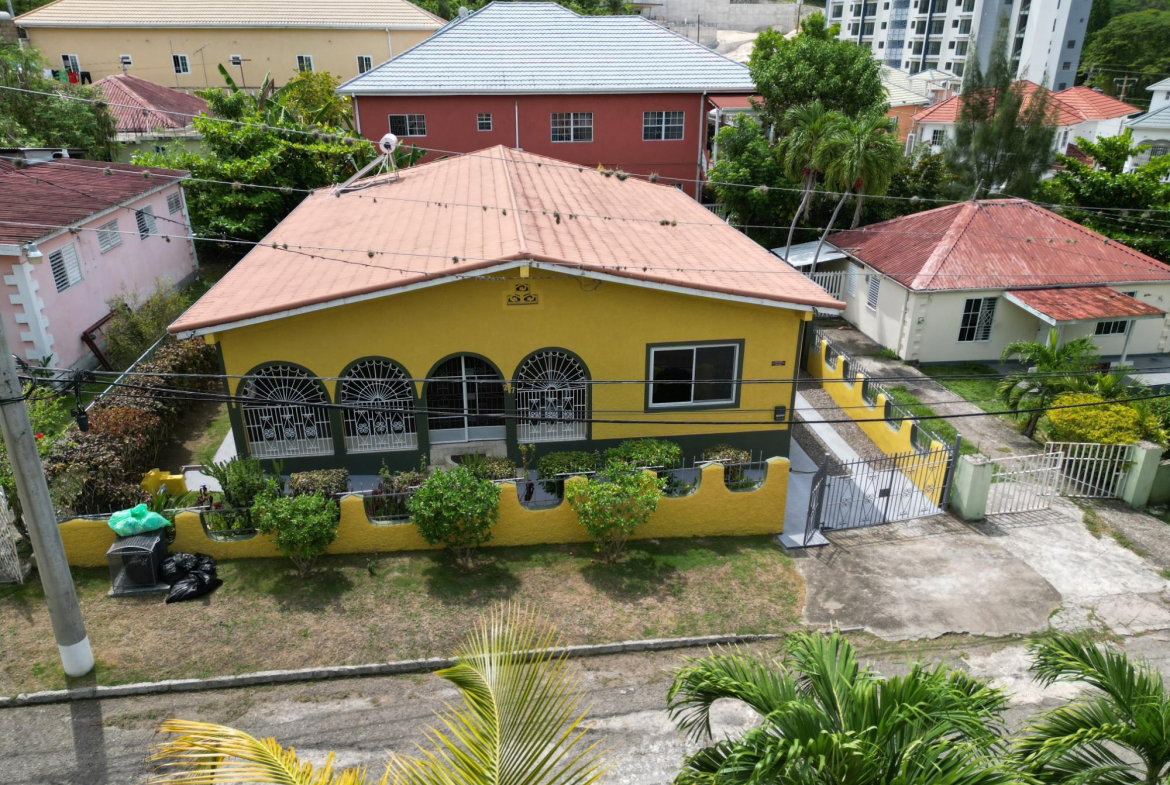 Fourth image of 27- Brook Green dr in Ocho Rios, St. Ann, Jamaica - property is For Sale
