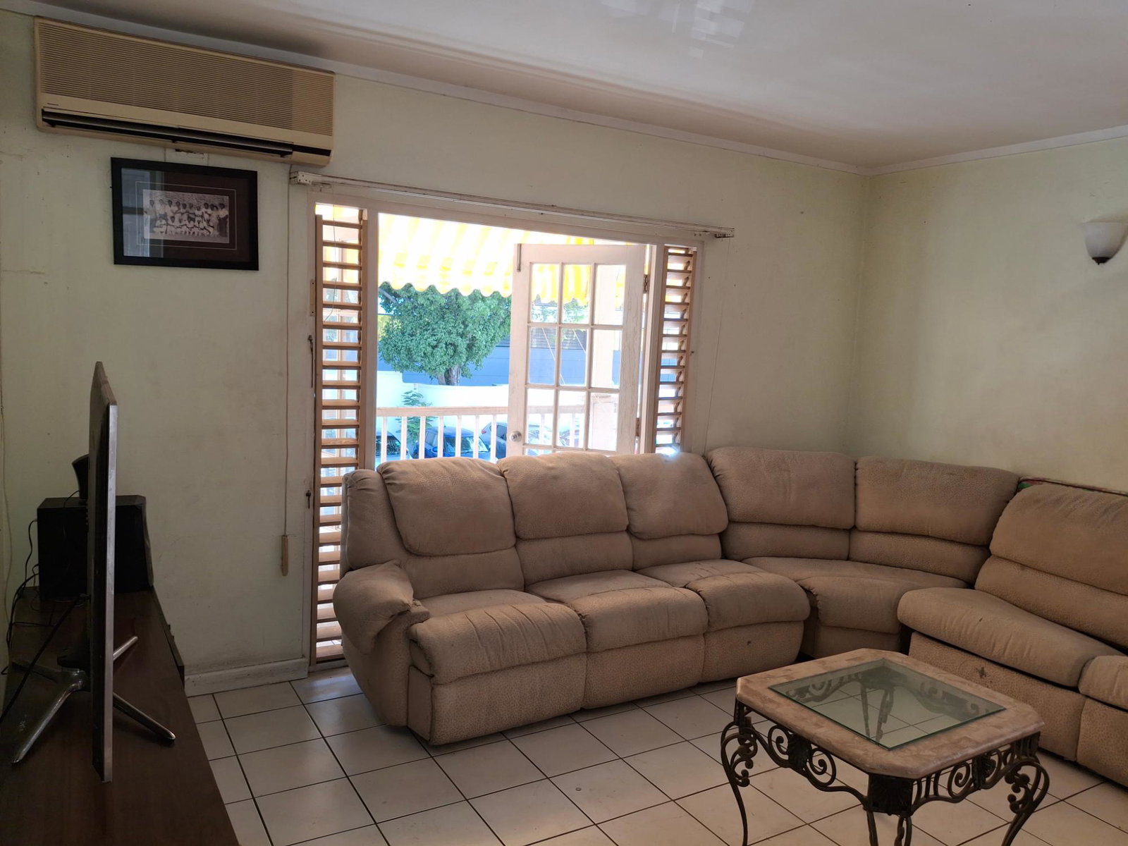 Charming-2-Bedroom-Apartment-for-Sale-at-Devon-House-East-St.-Andrew-Jamaica Fourth image of 5-2 1/2 Kingsway in Kingston 10, St. Andrew, Jamaica - property is For Sale
