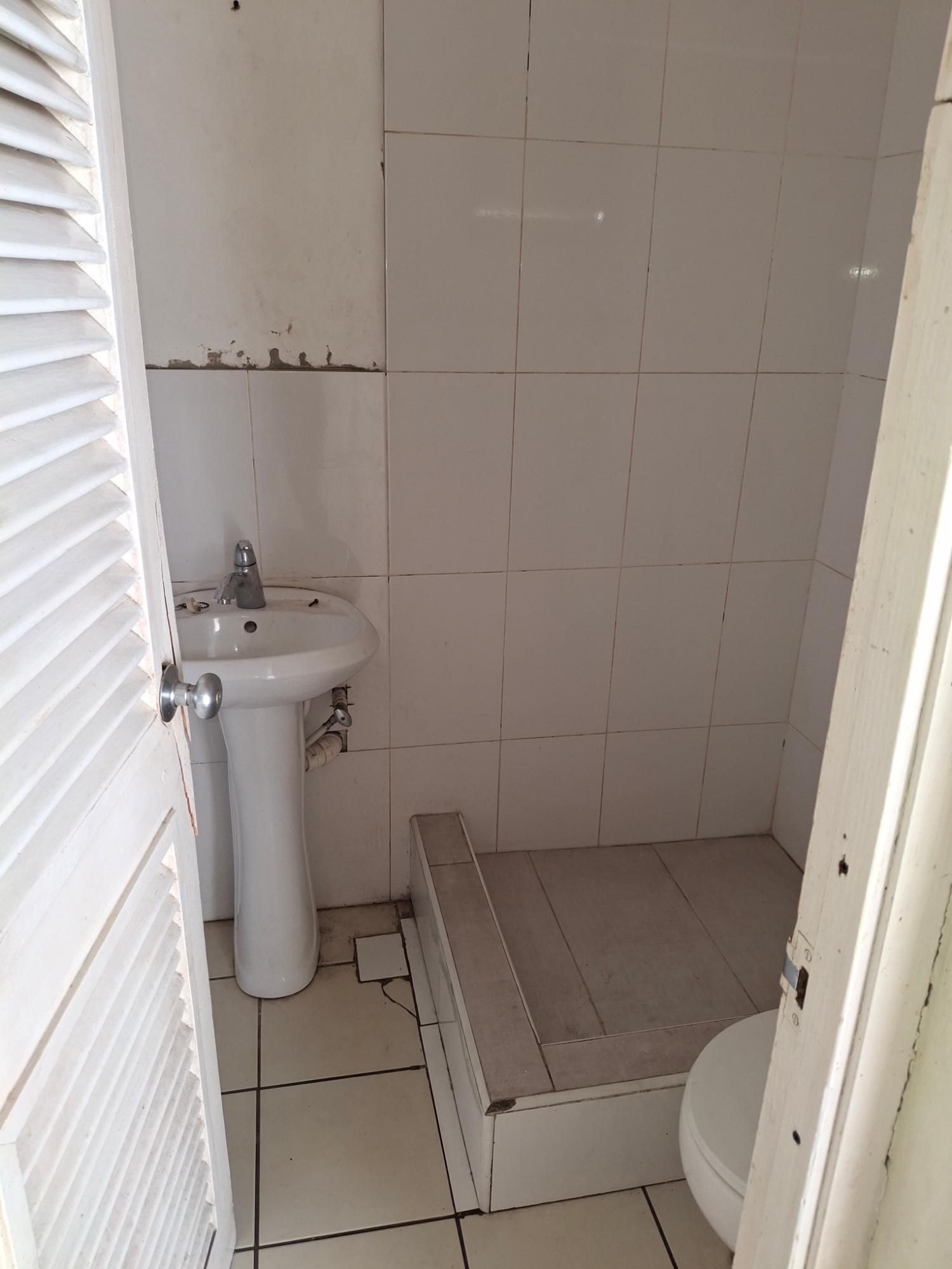 Charming-2-Bedroom-Apartment-for-Sale-at-Devon-House-East-St.-Andrew-Jamaica Sixth image of 5-2 1/2 Kingsway in Kingston 10, St. Andrew, Jamaica - property is For Sale