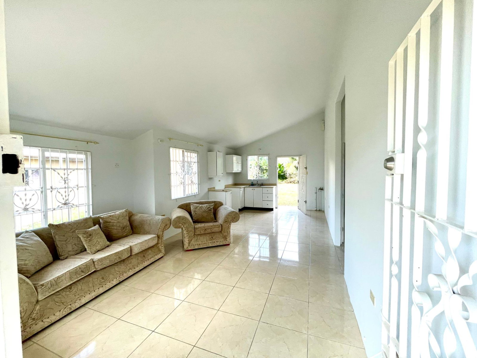 Charming-2-Bedroom-House-for-Rent-in-Montego-West-Village-St.-James Second image of 682 Montego West Village in Montego Bay, St. James, Jamaica - property is For Rent