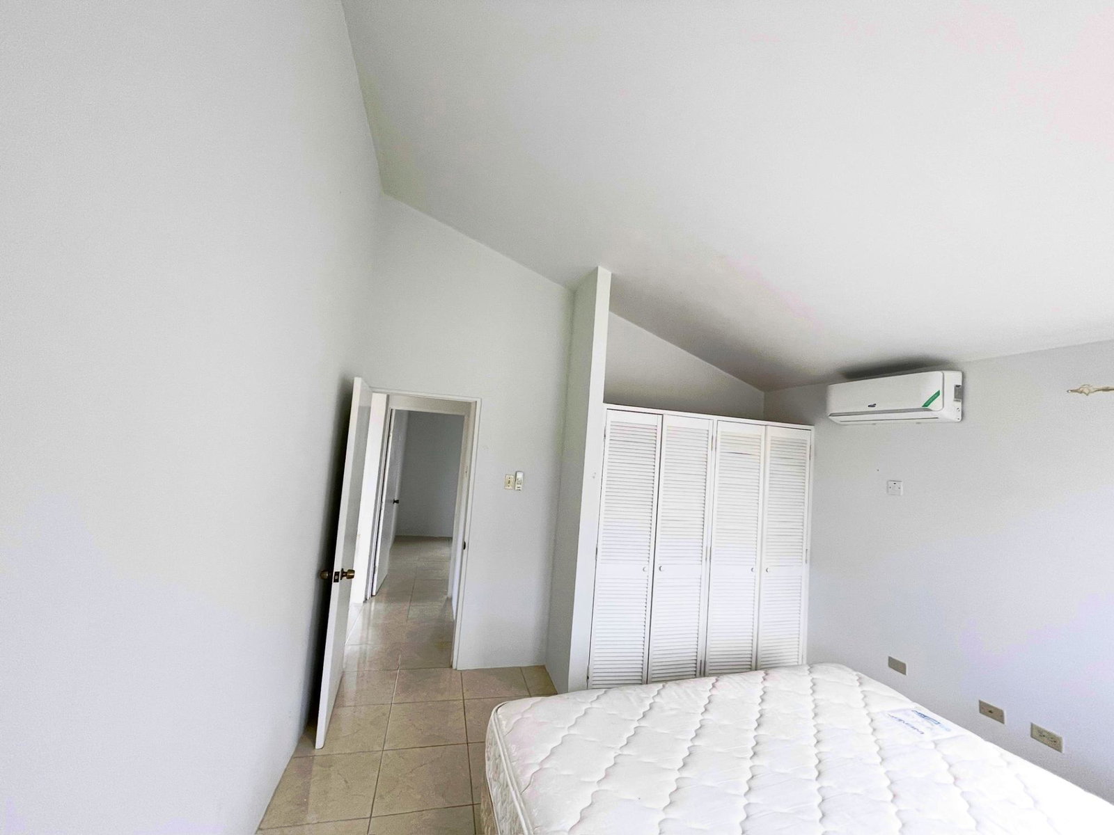 Charming-2-Bedroom-House-for-Rent-in-Montego-West-Village-St.-James Fifth image of 682 Montego West Village in Montego Bay, St. James, Jamaica - property is For Rent