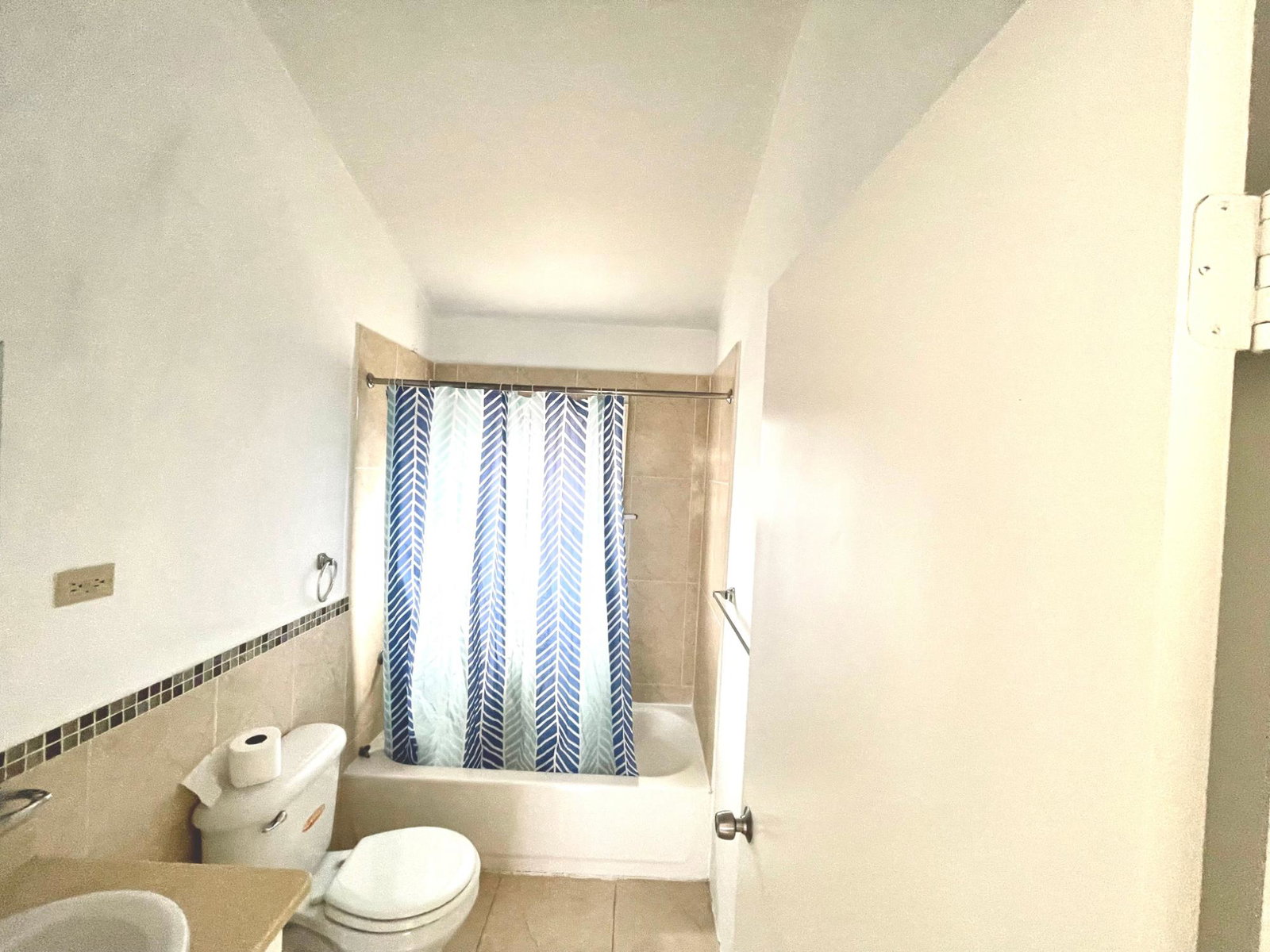 Charming-2-Bedroom-House-for-Rent-in-Montego-West-Village-St.-James Sixth image of 682 Montego West Village in Montego Bay, St. James, Jamaica - property is For Rent