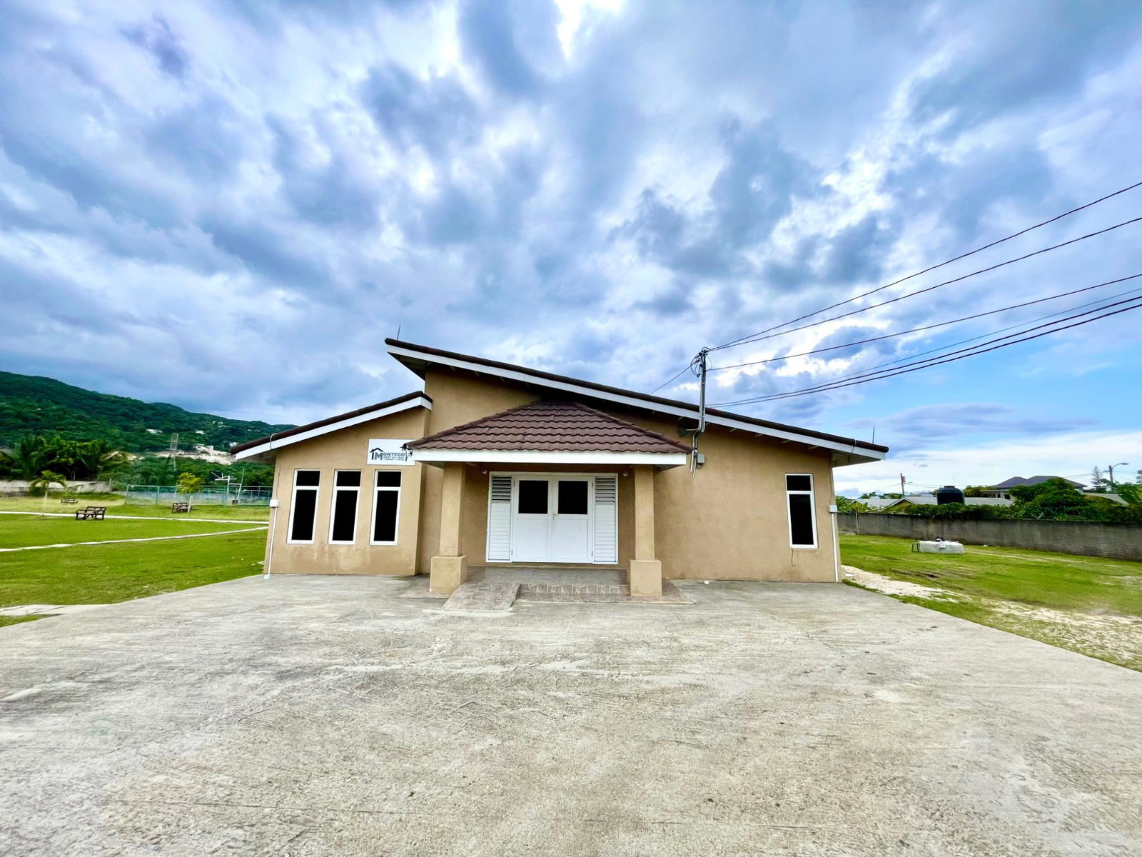 Charming-2-Bedroom-House-for-Rent-in-Montego-West-Village-St.-James Seventh image of 682 Montego West Village in Montego Bay, St. James, Jamaica - property is For Rent