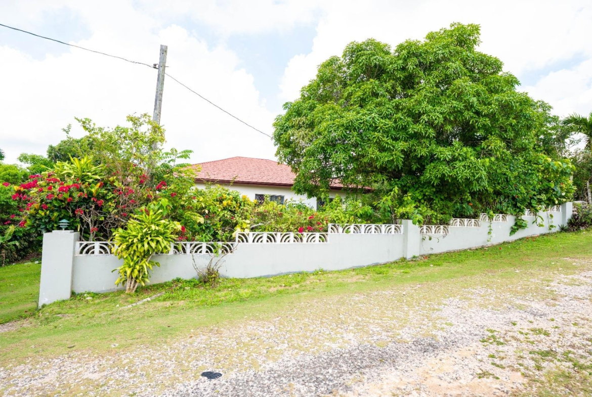 First image of 5 Dalkeith Road, Part of kn in Knockpatirck, Manchester, Jamaica - property is For Sale