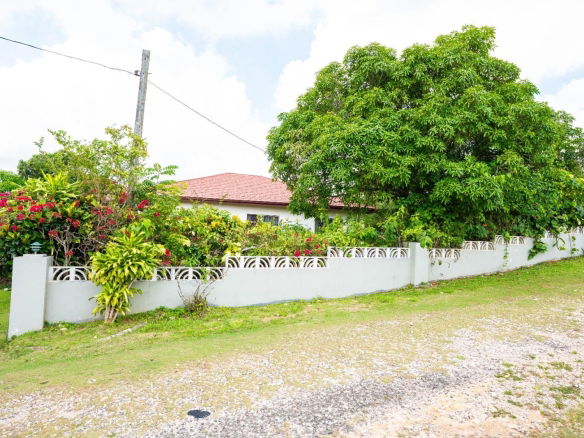 First image of 5 Dalkeith Road, Part of kn in Knockpatirck, Manchester, Jamaica - property is For Sale