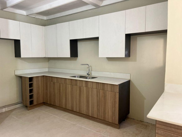 First image of 320 West Queens Park in Greater Portmore, St. Catherine, Jamaica - property is For Sale