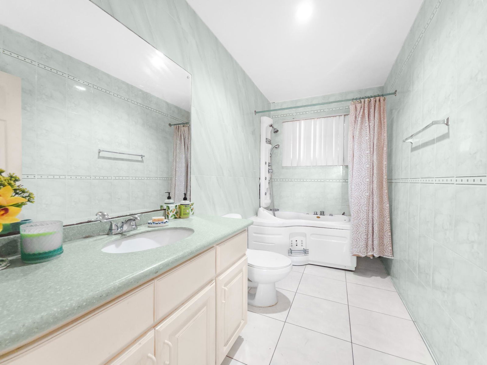 Twelfth image of 6a-9 Roseneath Avenue in Kingston 6, St. Andrew, Jamaica - property is For Sale