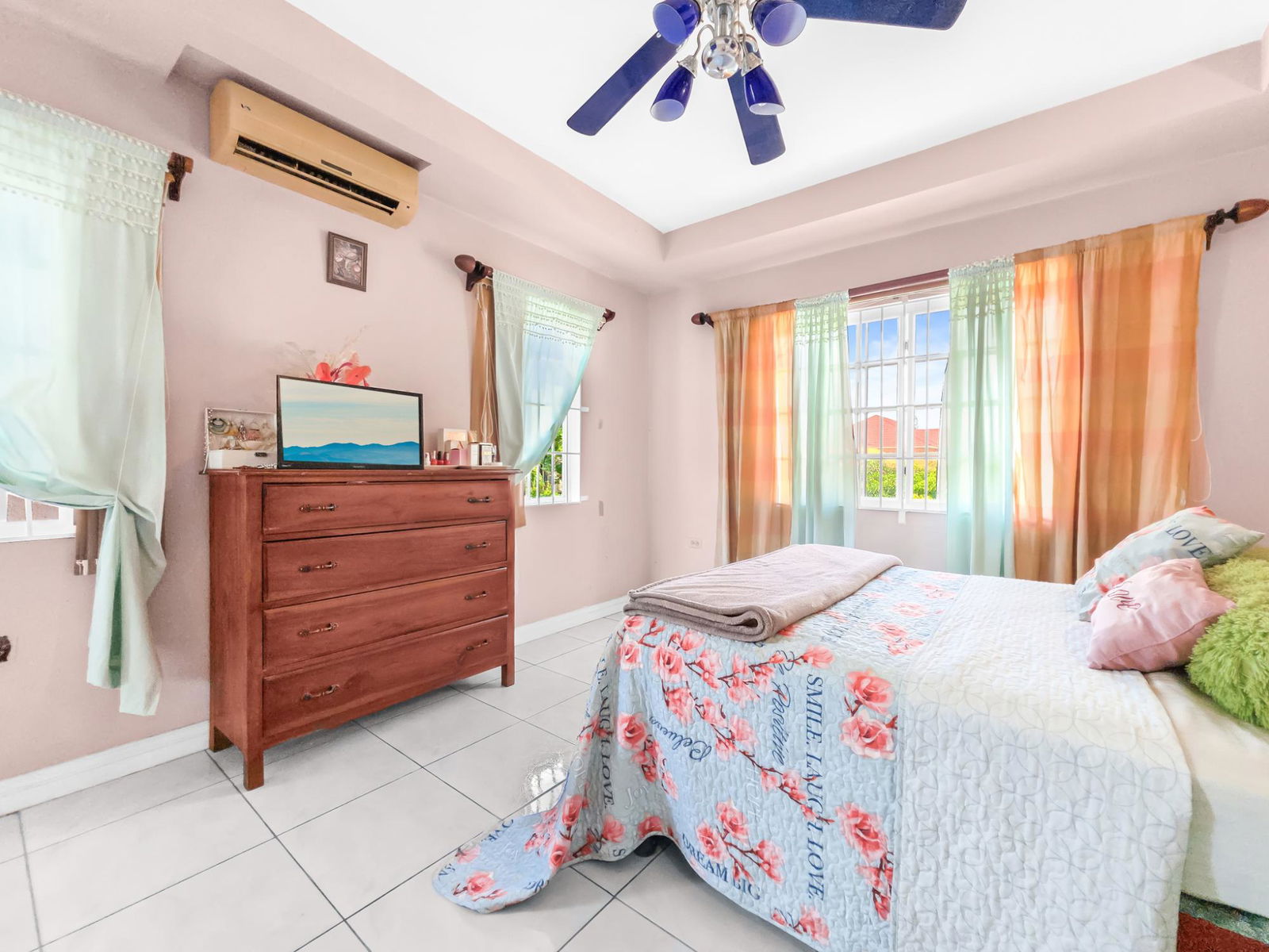 Nineteenth image of 6a-9 Roseneath Avenue in Kingston 6, St. Andrew, Jamaica - property is For Sale