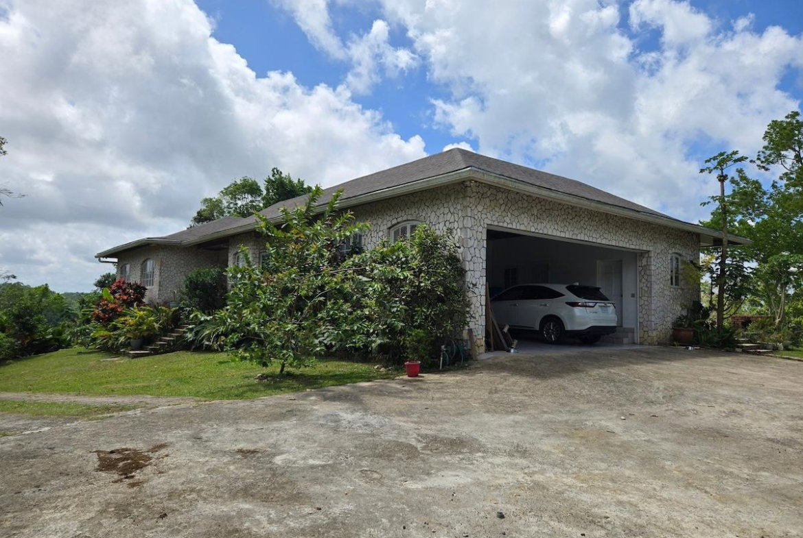 Fifteenth image of Kempshot, st James in Kempshot Pen, St. James, Jamaica - property is For Rent