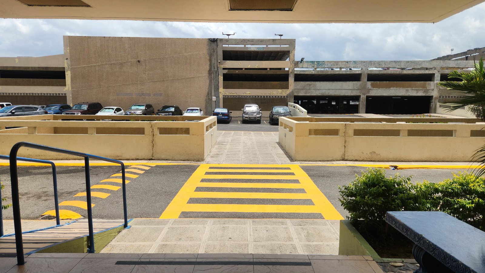 Eleventh image of 84- Ocean Boulevard in KINGSTON, Kingston, Jamaica - property is For Sale